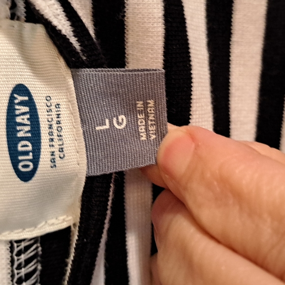 Top - Picture 2 of 4